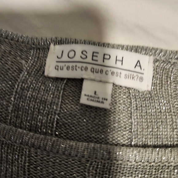 Joseph A silky elgant light sweater. Long sleeves. In Silver n shiny color. - Picture 5 of 6
